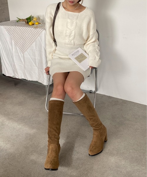 Mejoul(メジュール)の「ボリュームスリーブバックリボンニットタイトミニワンピース(ワンピース・レディース・グレー/ブラック/ホワイト・F)」の16枚目の写真