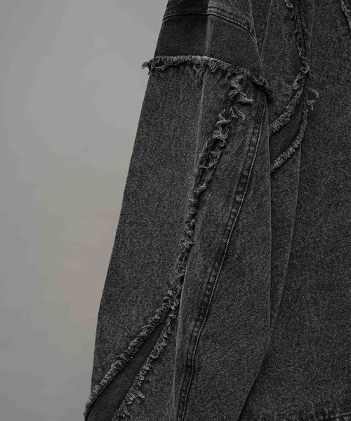 MAISON SPECIAL(メゾンスペシャル)の「《UNISEX》Prime-Over Denim Switching Alien Blouson/プライムオーバーデニム切り替えエイリアンブルゾン【MAISON SPECIAL/メゾンスペシャル】■セットアップ対応■(ブルゾン・メンズ・ブラック/ライトグレー・1/0/2)」の4枚目の写真