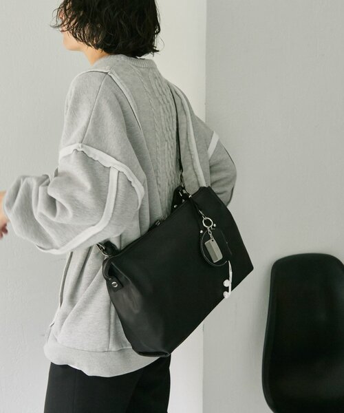 本革/A4サイズ対応》2wayスクエアショルダーバッグ（ショルダーバッグ