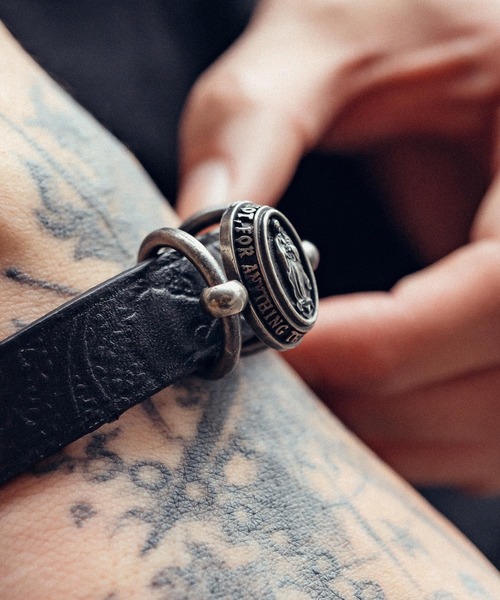 Subciety（サブサエティ）の「Medaille paisley bracelet（ブレスレット・メンズ・ブラック/ブラウン・FREE）」の7枚目の写真
