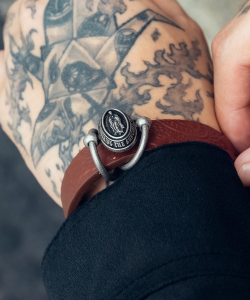 Subciety（サブサエティ）の「Medaille paisley bracelet（ブレスレット・メンズ・ブラック/ブラウン・FREE）」の11枚目の写真