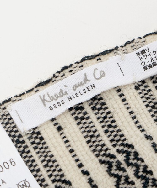 Steven Alan（スティーブンアラン）の「＜Khadi and Co＞STRIPE STOLE 55x180/ストール（ストール/ショール・レディース・オフホワイト・FREE）」の4枚目の写真