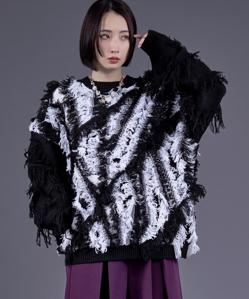 Ellno Loset（エルノロゼット）の「フリンジジャガードニットプルオーバー（ニット/セーター・メンズ・レッド/パープル/オフホワイト/ブラック・SMALL/MEDIUM/LARGE）」の2枚目の写真