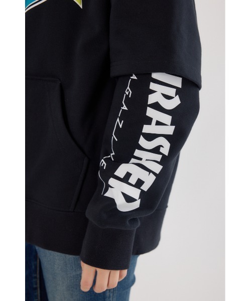 RODEO CROWNS WIDE BOWL（ロデオクラウンズワイドボウル）の「THRASHER レイヤードスウェットパーカー（パーカー・レディース・ブラック/ブルー/グレー×ホワイト・MEDIUM/LARGE）」の20枚目の写真