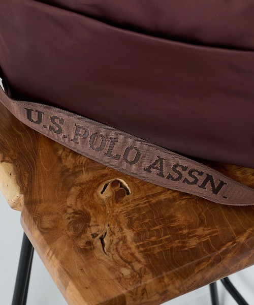 U.S. POLO ASSN.(ユーエスポロアッスン)の「【U.S. POLO ASSN.】≪別注≫ ショルダー付き 2wayナイロンボストンバッグ 大容量(ボストンバッグ・レディース・ブラウン/ブラック/カーキ・FREE)」の7枚目の写真