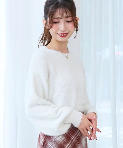 MAJESTIC LEGON(マジェスティックレゴン)の「バックリボンシャギーニット(ニット/セーター・レディース・アイボリー/ピンク/レッド/ラベンダー/チャコールグレー・MEDIUM)」の7枚目の写真