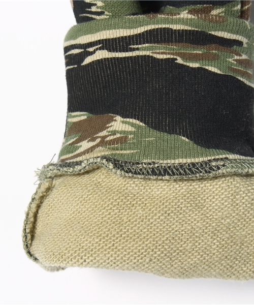 HYSTERIC MINI(ヒステリックミニ)の「TIGER STRIPE総柄フル丈スウェットパンツ(その他パンツ・キッズ・カーキ/グレー・110/100/120)」の3枚目の写真