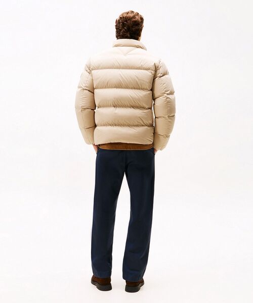 TOMMY HILFIGER(トミーヒルフィガー)の「ダウンスタンドパッファジャケット(ダウンジャケット/コート・メンズ・ブラック/ベージュ/ネイビー・MEDIUM/LARGE/SMALL/X-LARGE)」の14枚目の写真