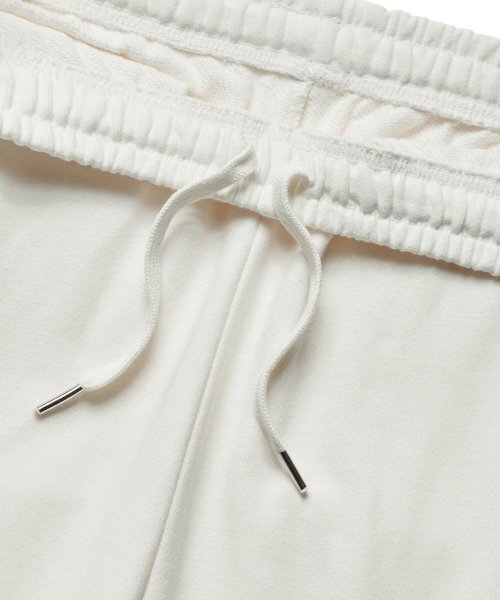 MUSINSA STANDARD WOMAN（ムシンサスタンダードウーマン）の「レディースリラックススウェットパンツ【クリーム】（スウェットパンツ・レディース・その他・SMALL/MEDIUM/LARGE/X-SMALL）」の4枚目の写真