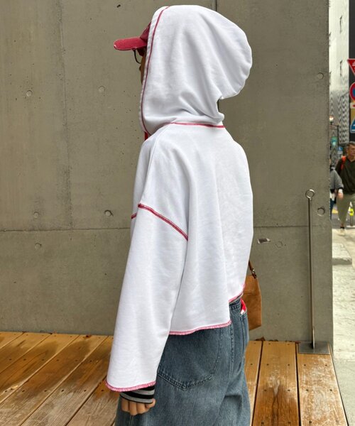 HELLO.SANFRANCISCO（ハローサンフランシスコ）の「■【HELLO.SANFRANCISCO/ハローサンフランシスコ】フーディープリントパーカー（パーカー・レディース・ホワイト/レッド/グレー・ONE SIZE）」の7枚目の写真