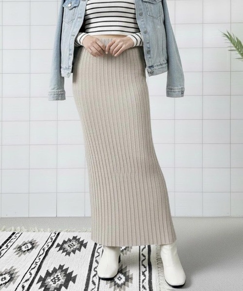 cammie(キャミー)の「リブニットバックスリットスカート(スカート・レディース・ダークグレー/ブラック/アイボリー・L/M)」の7枚目の写真
