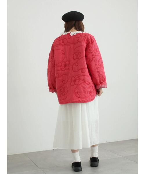 TSUHARU by Samansa Mos2(ツハルバイサマンサモスモス)の「コード刺繍フラワー柄裏地キルトジャケット(ノーカラージャケット・レディース・キナリ/レッド/ブラック・F)」の19枚目の写真