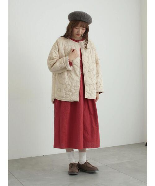 TSUHARU by Samansa Mos2(ツハルバイサマンサモスモス)の「コード刺繍フラワー柄裏地キルトジャケット(ノーカラージャケット・レディース・キナリ/レッド/ブラック・F)」の14枚目の写真