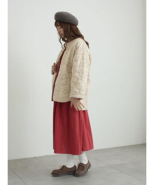 TSUHARU by Samansa Mos2(ツハルバイサマンサモスモス)の「コード刺繍フラワー柄裏地キルトジャケット(ノーカラージャケット・レディース・キナリ/レッド/ブラック・F)」の8枚目の写真