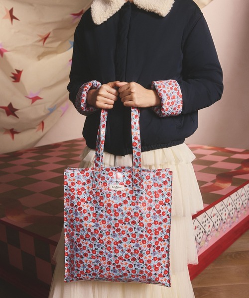 Cath Kidston（キャスキッドソン）の「ラージ ブックバッグFolding Star Ditsy（トートバッグ・レディース・その他・FREE）」の4枚目の写真