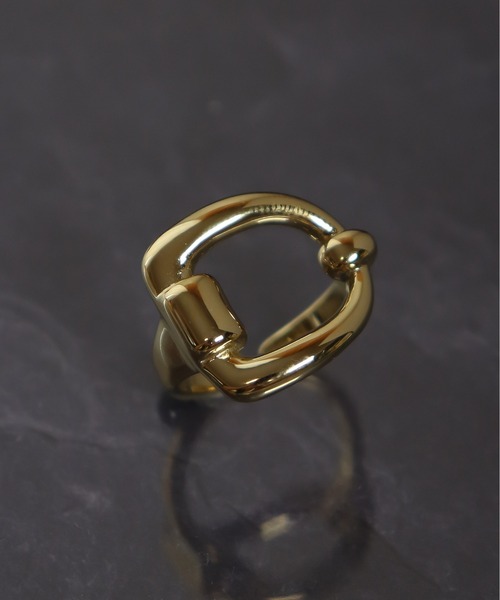 ieLS（イエルズ）の「金属アレルギー対応「ieLS」ステンレス　バックルモチーフ フリーリング（リング・メンズ・ゴールド/シルバー・FREE）」の16枚目の写真