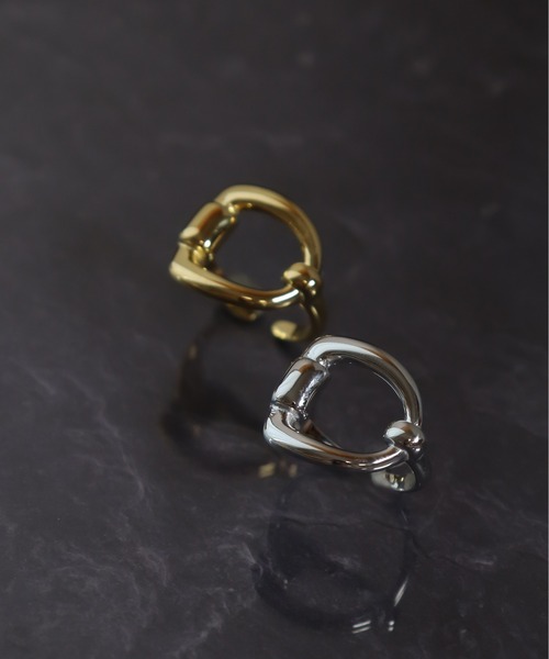 ieLS（イエルズ）の「金属アレルギー対応「ieLS」ステンレス　バックルモチーフ フリーリング（リング・メンズ・ゴールド/シルバー・FREE）」の10枚目の写真