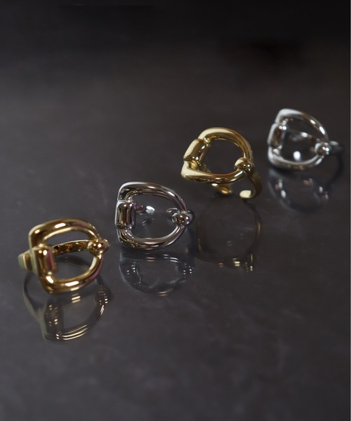 ieLS（イエルズ）の「金属アレルギー対応「ieLS」ステンレス　バックルモチーフ フリーリング（リング・メンズ・ゴールド/シルバー・FREE）」の8枚目の写真