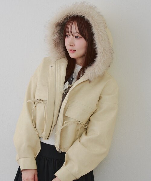 Another Branch olive des olive（アナザーブランチオリーブデオリーブ）の「フードファーリボンブルゾン（ブルゾン・レディース・チャコールグレー/アイボリー/ブラウン・FREE）」の4枚目の写真