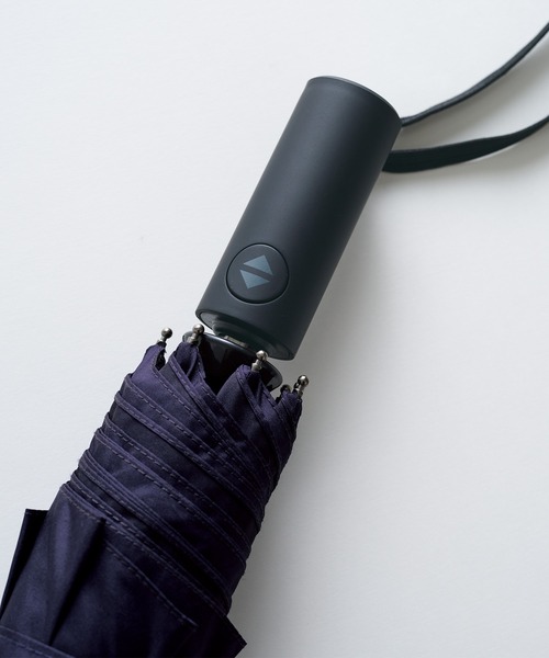 Wpc.（ダブリュピーシー）の「Wpc. classic AUTOMATIC FOLDING UMBRELLA 雨傘 折りたたみ 自動開閉（折りたたみ傘・メンズ・グリーン/ネイビー/オフホワイト/ブラック/ブルーグレー・FREE）」の17枚目の写真