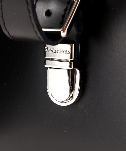 Dr. Martens(ドクターマーチン)の「Dr.Martens/ドクターマーチン/Mini BackPack/ミニ レザーバックパック(バックパック/リュック・レディース・ブラック・F)」の8枚目の写真