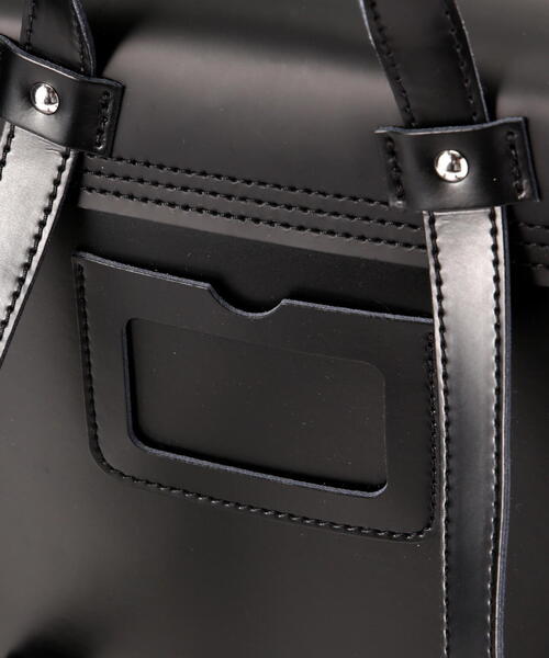 Dr. Martens(ドクターマーチン)の「Dr.Martens/ドクターマーチン/Mini BackPack/ミニ レザーバックパック(バックパック/リュック・レディース・ブラック・F)」の11枚目の写真