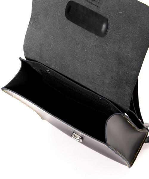 Dr. Martens(ドクターマーチン)の「Dr.Martens/ドクターマーチン/Mini BackPack/ミニ レザーバックパック(バックパック/リュック・レディース・ブラック・F)」の14枚目の写真
