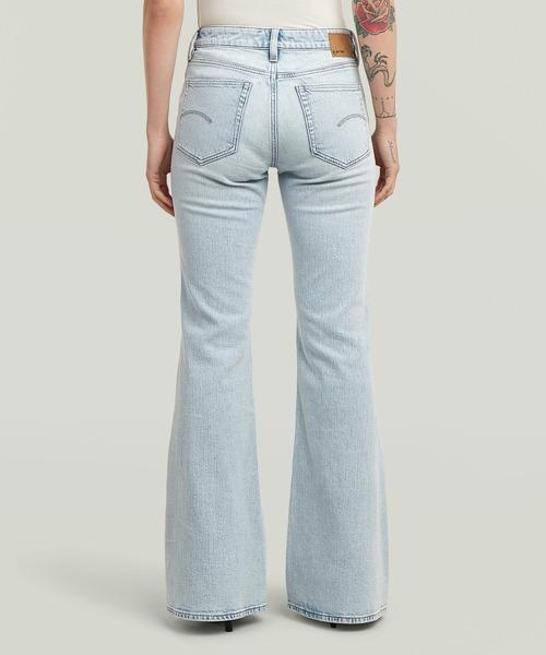 G-STAR(ジースター)の「Stevey 3D Flare Jeans/立体裁断ヴィンテージライクウォッシュ加工フレアジーンズ/ブーツカットデニムパンツ(デニムパンツ・レディース・ブルー系その他・25inch/26inch/24inch/27inch)」の2枚目の写真