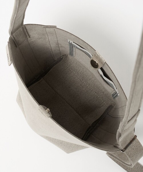 zattu（ザッツ）の「＜zattu＞PIPPA/ショルダーポーチ（ショルダーバッグ・メンズ・グレー系/ブラック・FREE）」の14枚目の写真