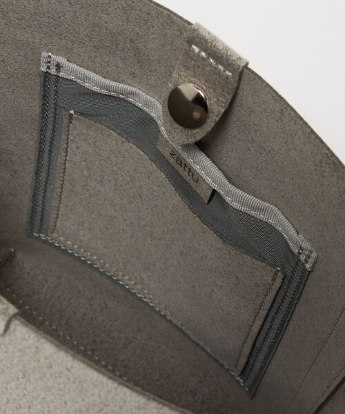 zattu（ザッツ）の「＜zattu＞PIPPA/ショルダーポーチ（ショルダーバッグ・メンズ・グレー系/ブラック・FREE）」の15枚目の写真