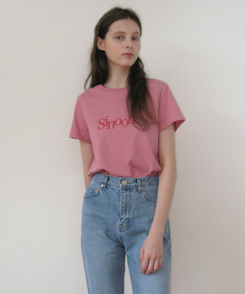 SINOON（シヌーン）の「Sinoon Signature Logo T-Shirts (Deep Pink)（Tシャツ/カットソー・レディース・その他・S/M）」の3枚目の写真