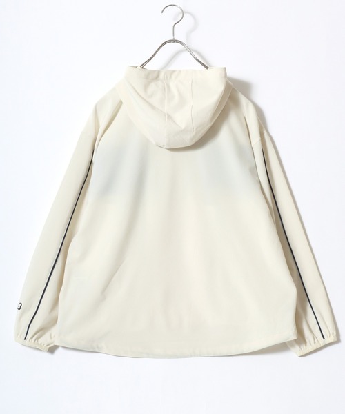 Champion（チャンピオン）の「Champion（チャンピオン）UVカット ストレッチ ブルゾンパーカー/ライトアウター/リラックスフィット（マウンテンパーカー・レディース・アイボリー/グレイッシュベージュ/グレイッシュブルー・M/L）」の5枚目の写真