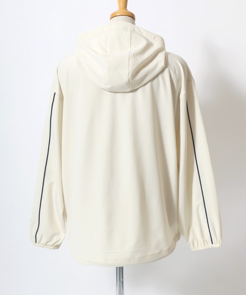 Champion（チャンピオン）の「Champion（チャンピオン）UVカット ストレッチ ブルゾンパーカー/ライトアウター/リラックスフィット（マウンテンパーカー・レディース・アイボリー/グレイッシュベージュ/グレイッシュブルー・M/L）」の18枚目の写真