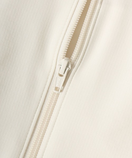 Champion（チャンピオン）の「Champion（チャンピオン）UVカット ストレッチ ブルゾンパーカー/ライトアウター/リラックスフィット（マウンテンパーカー・レディース・アイボリー/グレイッシュベージュ/グレイッシュブルー・M/L）」の22枚目の写真