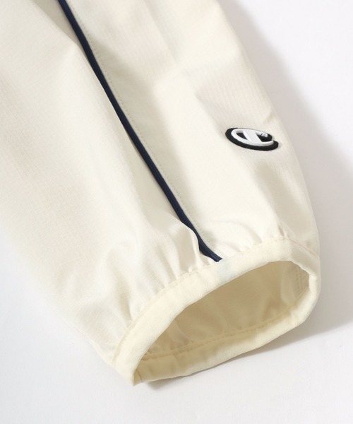 Champion（チャンピオン）の「Champion（チャンピオン）UVカット ストレッチ ブルゾンパーカー/ライトアウター/リラックスフィット（マウンテンパーカー・レディース・アイボリー/グレイッシュベージュ/グレイッシュブルー・M/L）」の21枚目の写真