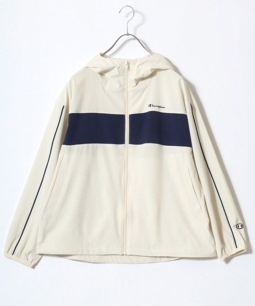 Champion（チャンピオン）の「Champion（チャンピオン）UVカット ストレッチ ブルゾンパーカー/ライトアウター/リラックスフィット（マウンテンパーカー・レディース・アイボリー/グレイッシュベージュ/グレイッシュブルー・M/L）」の4枚目の写真