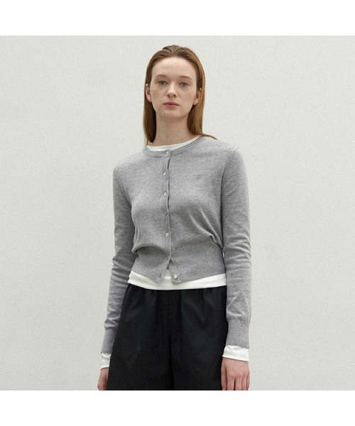 ATELIER NAIN(アトリエナイン)の「ESSENTIAL WOOL KNIT CARDIGAN(CD-2147)(カーディガン/ボレロ・レディース・ベージュ/グレー/チャコール/ダークネイビー/ブルー・XS-S/M-L)」の1枚目の写真