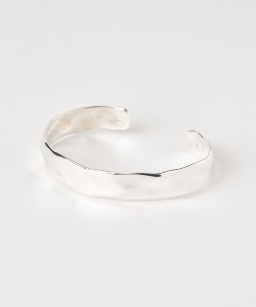 Curensology（カレンソロジー）の「Curensology(カレンソロジー)/＜ＣＳＧ＞シルバーニュアンスバングル（バングル/リストバンド・レディース・シルバー・FREE）」の3枚目の写真