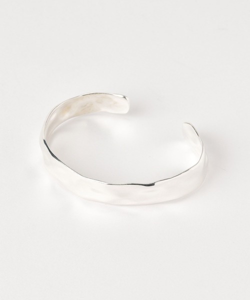 Curensology（カレンソロジー）の「Curensology(カレンソロジー)/＜ＣＳＧ＞シルバーニュアンスバングル（バングル/リストバンド・レディース・シルバー・FREE）」の4枚目の写真