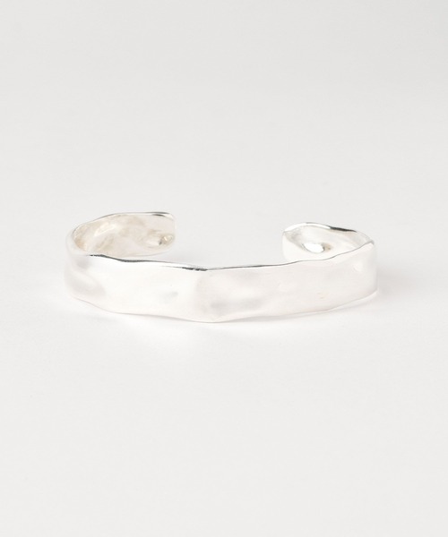 Curensology（カレンソロジー）の「Curensology(カレンソロジー)/＜ＣＳＧ＞シルバーニュアンスバングル（バングル/リストバンド・レディース・シルバー・FREE）」の5枚目の写真