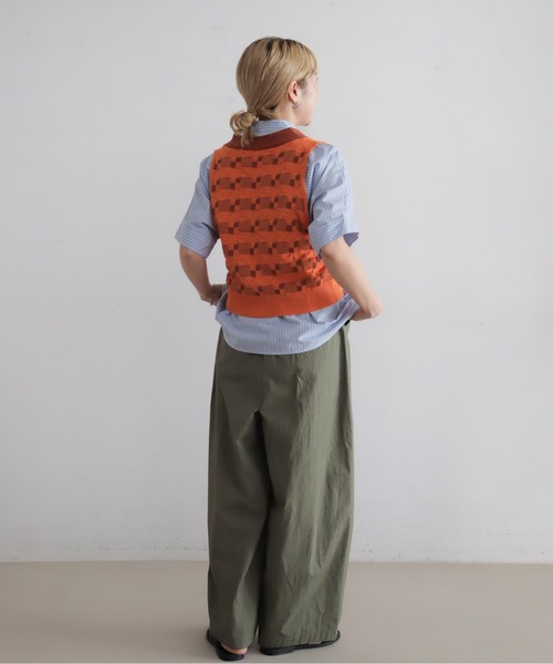 NOMBRE IMPAIR(ノンブルアンペール)の「綿麻ブロックジャガード ニットジレ(ベスト・レディース・オレンジ/チャコールグレー・FREE)」の11枚目の写真