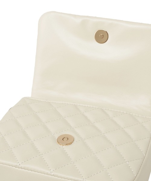 earth music&ecology（アースミュージックアンドエコロジー）の「2WAYチェーンコンパクトバッグ（ショルダーバッグ・レディース・アイボリー/ブラック/グリーン/ベージュ・FREE）」の18枚目の写真