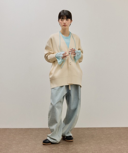 ADAM ET ROPE'（アダムエロペ）の「レースカフストップス（Tシャツ/カットソー・レディース・ホワイト/サックスブルー・FREE）」の4枚目の写真