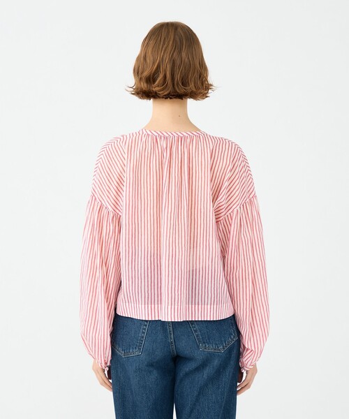 SOULEIADO（ソレイアード）の「コットンボイルプリント ギャザーブラウス（シャツ/ブラウス・レディース・ネイビー/ピンク系その他・36）」の10枚目の写真