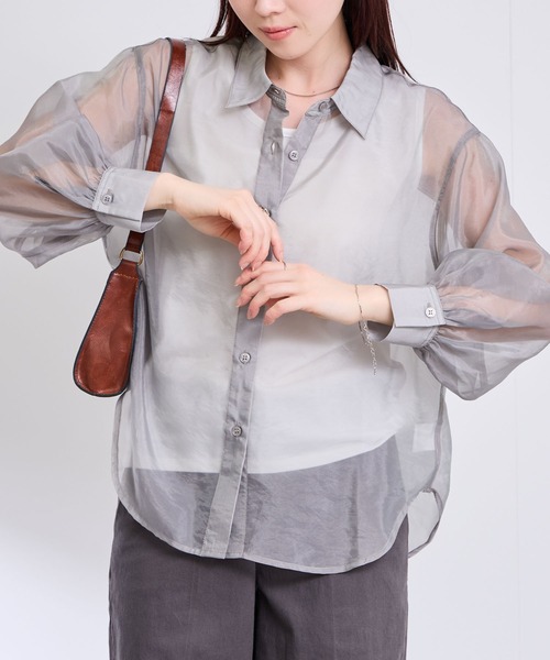 Mac-House(マックハウス)の「Free nature インナー付きシアーシャツアンサンブル(シャツ/ブラウス・レディース・ベージュ/チャコールグレー/ライトブルー・M/L)」の7枚目の写真