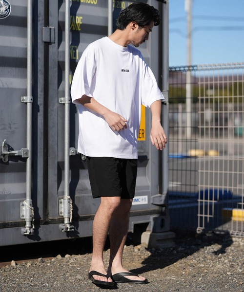 NEW ERA(ニューエラ)の「NEW ERA/ニューエラ 半袖 Tシャツ オーバーサイズド Overlap Logo パフォーマンスアパレル バックプリント 吸汗速乾(Tシャツ/カットソー・メンズ・ホワイト/ブラック・L/XL/XXL/M)」の6枚目の写真