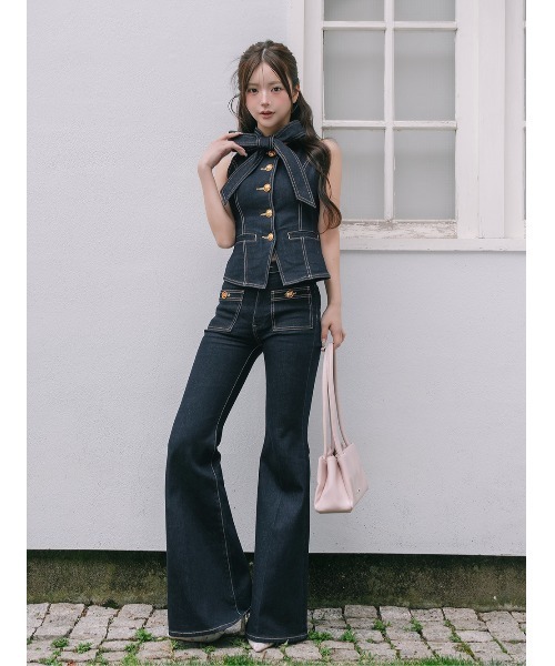 Darich(ダーリッチ)の「DDボタンロングフレアデニム(デニムパンツ・レディース・インディゴブルー/ホワイト・S/M/XS)」の4枚目の写真