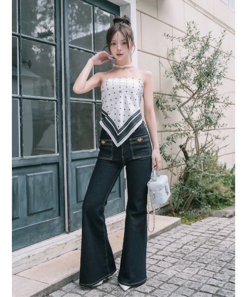 Darich(ダーリッチ)の「DDボタンロングフレアデニム(デニムパンツ・レディース・インディゴブルー/ホワイト・S/M/XS)」の5枚目の写真