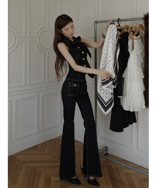 Darich(ダーリッチ)の「DDボタンロングフレアデニム(デニムパンツ・レディース・インディゴブルー/ホワイト・S/M/XS)」の19枚目の写真