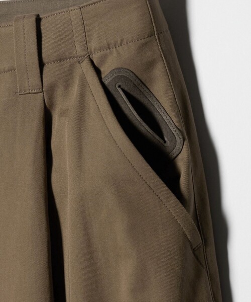 MONKEY TIME（モンキータイム）の「＜PARATRAIT＞PANCAKE チノ パンツ（チノパンツ・メンズ・ベージュ/ブラック・2/3）」の5枚目の写真